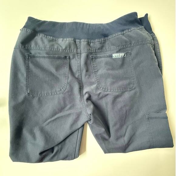 Med Couture Scrub SET V-Neck Top 4 Pockets MC7459 & Jogger Pant 5 Pocket MC7459 - Picture 8 of 8